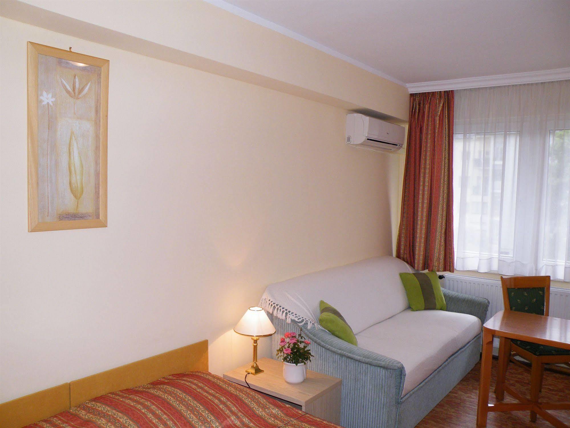Apartment Buda Budapest Esterno foto